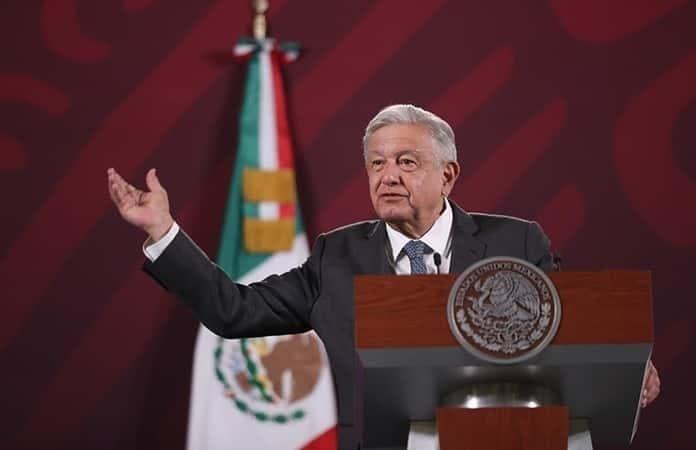 Llaman “Salvador” a AMLO en su visita a Badiraguato