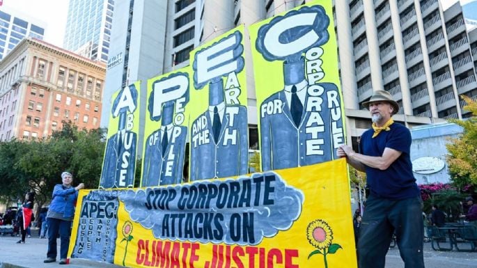 Manifestantes en San Francisco protestan contra APEC y la guerra Israel-Hamás