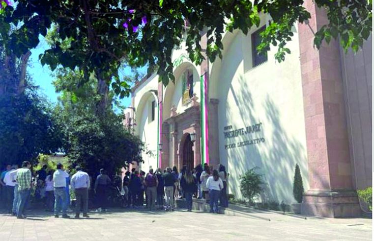 Diputados locales cerrarán su periodo con “Año de Hidalgo” llevándose medio millón de pesos cada uno