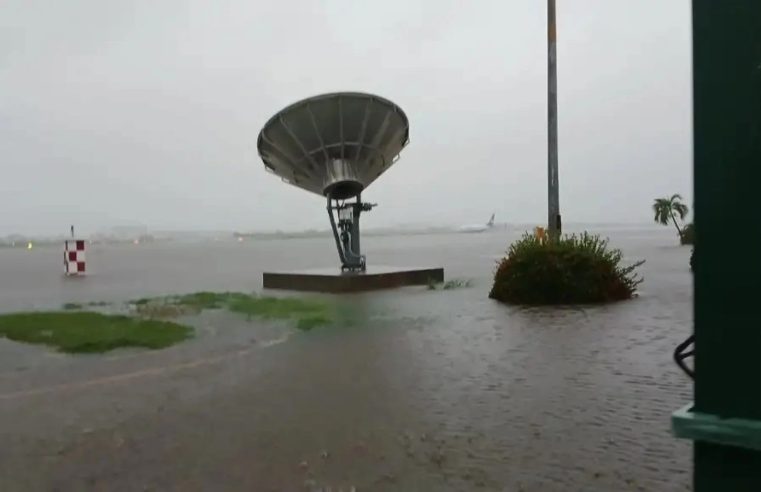 Tras tormenta, el aeropuerto de Acapulco solo opera con vuelos de rescate