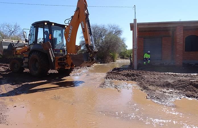 Fugas en ducto de El Realito hartan a vecinos de Tierra Nueva