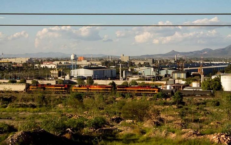 Empresa ferroviaria alenta obras en vía alterna a la 57 y puente Universidad