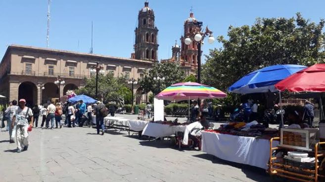 Llama Nuestro Centro alas autoridades a regular el comercio informal