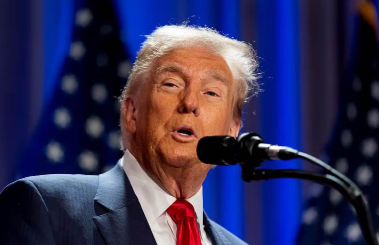 Presidente de EU, Donald Trump, dice del presidente de Ucrania Zelenski, que “es un dictador sin elecciones”