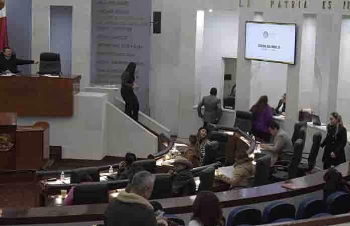 Irresponsables, para eso les pagan: Congreso casi no sesiona con quórum íntegro