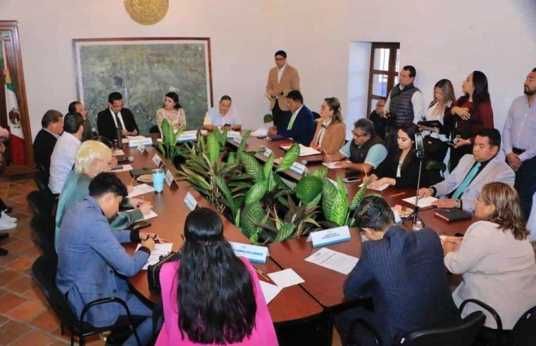 Opacos y violadores de la ley, nuevos funcionaros en Villa de Pozos