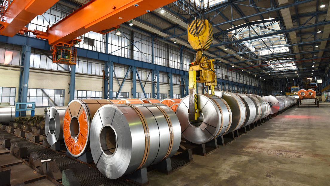 Trump impone aranceles del 25 % sobre el acero y el aluminio; Canadá y México, los mas afectados