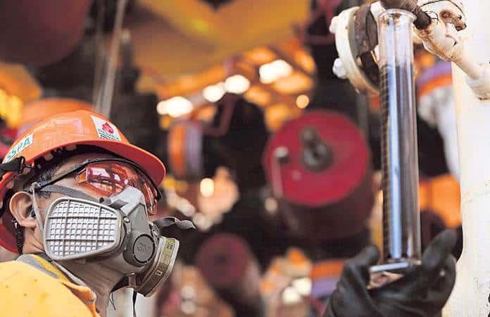 Cae exportación de petróleo a EU