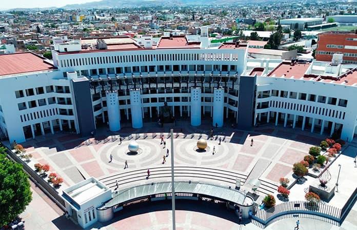 Elimina el Tribunal de Justicia derechos de mujeres: quitaron permisos y retardos para madres