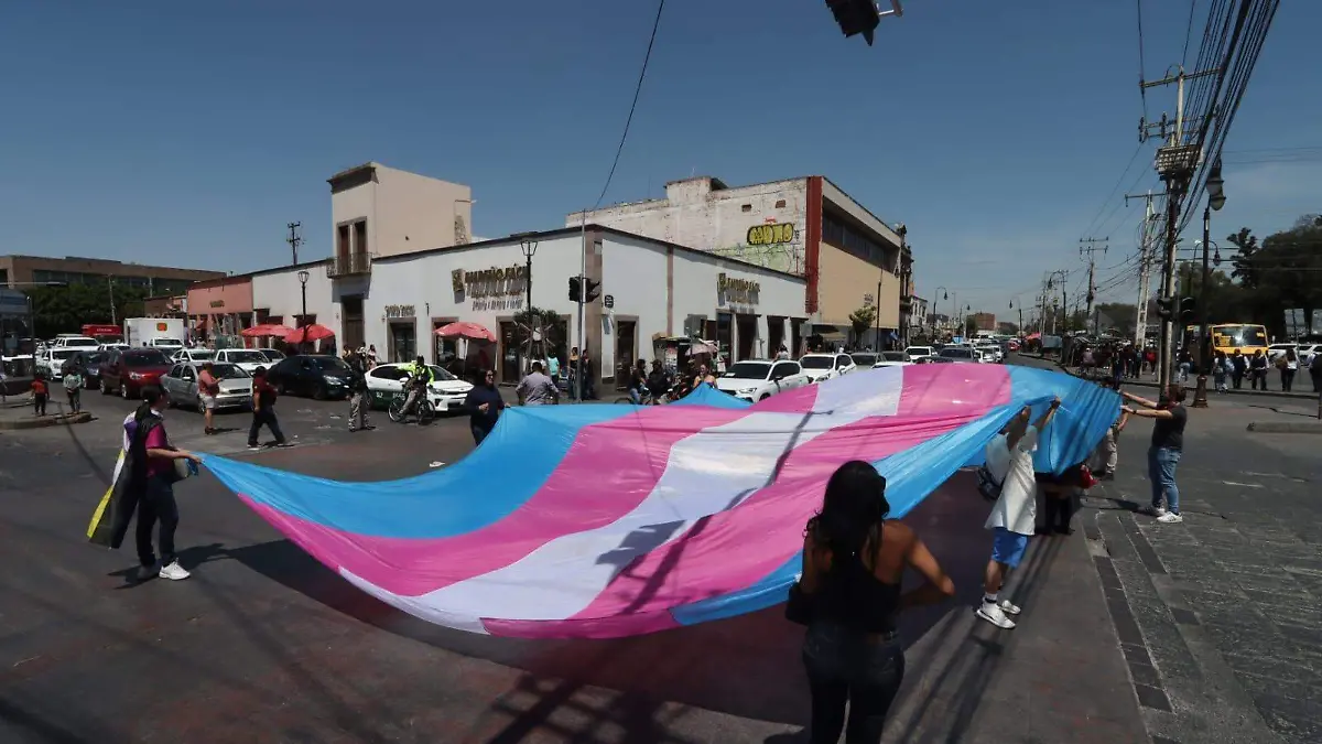 Marchan en SLP por el Día Internacional de la Visibilidad Trans