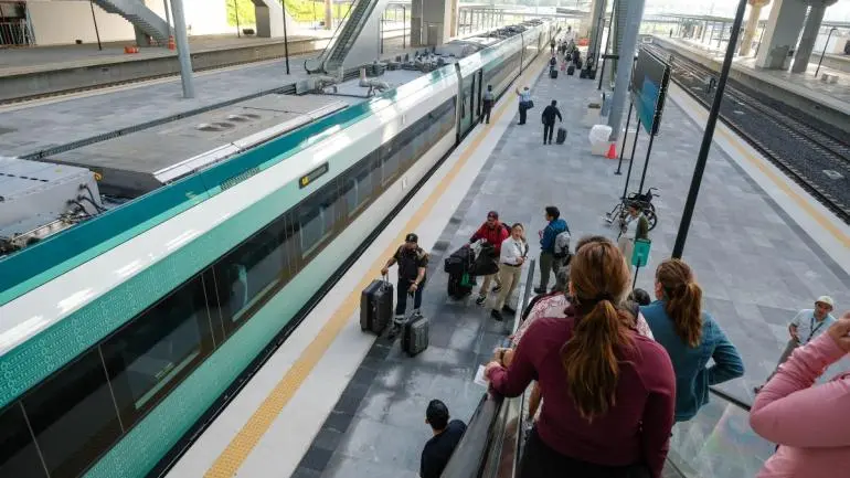 Tren Maya podría llegar a Guatemala; Sheinbaum se lo plantea a Arévalo